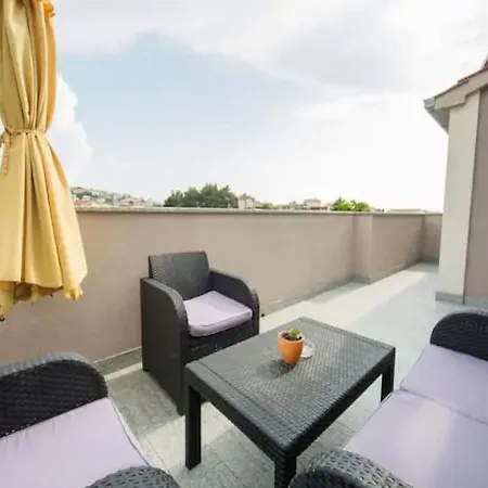 J&d No 2 Holiday home