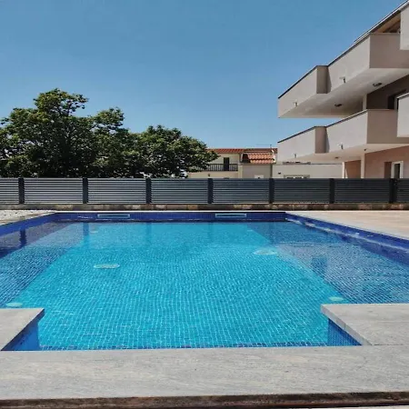 J&d No 2 Holiday home